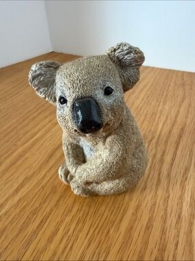 Koala Habitat Figurine - Light Gray Decorative Accent for Small Pets
